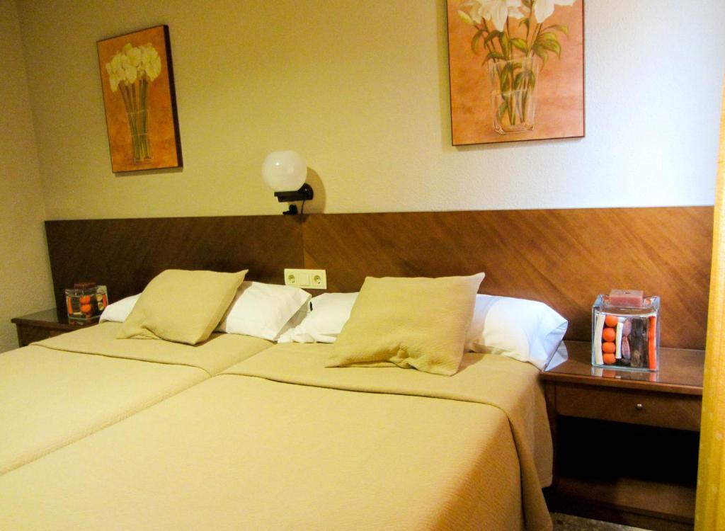 Hotel Avenida Рекена Номер фото