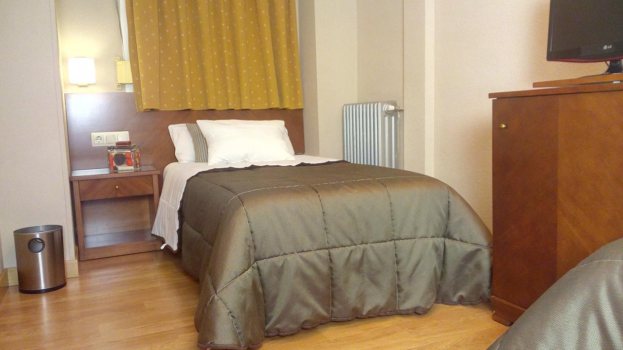 Hotel Avenida Рекена Экстерьер фото